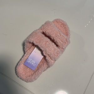 New slippers! Cozy, stylish!